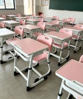 Ensemble de chaise et de bureau en métal et bois moderne, économique et personnalisé pour les étudiants universitaires - Mobilier scolaire durable, écologique et ignifuge