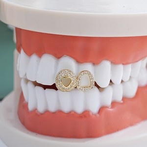 Grillz Cœur Doré en Zirconium, Design Creux, Ornement Dentaire de Fête Unisexe - Product Image 1