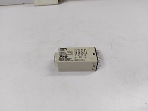 <span class=keywords><strong>Minuteur</strong></span> PLC H3Y-4 Temps 60S Volts 220VAC - Product Image 2