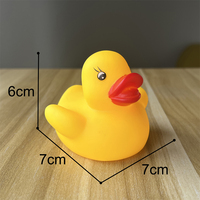 Jouet de bain flottant pour bébé amusant et écologique avec logo personnalisé, en vrac, mini canard en caoutchouc souple jaune