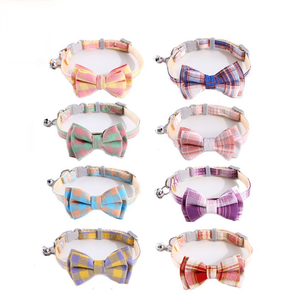 Collier pour animaux de compagnie personnalisé OEM, durable, réglable, imprimé mignon, à carreaux, rayé, confortable, rembourré en <span class=keywords><strong>nylon</strong></span>, pour chats et chiens, avec nœud papillon et clochette - Product Image 1