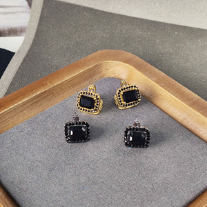 ต่างหูห่วงทองแดงชุบทองของผู้หญิงเพทายสีดำเพชรดีไซน์วินเทจไม่ซ้ำใครเครื่องประดับงานปาร์ตี้ประจำวันขายส่ง - Product Image 5