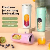 De Nieuwe Huishoudelijke Mini Oplaadbare Draagbare Juicer Is Uitgerust Met Een Beker Voor Sapextractie