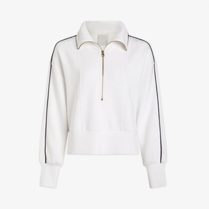 Ensemble de tennis pour femme personnalisé, comprenant un sweat à demi-zip coupe trapèze et un haut de golf à manches longues, doux, taille haute, élastique, avec imprimé sur le devant de la taille - Product Image 3