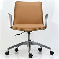 Chaise de bureau moderne beige réglable en hauteur 360° °   Chaise de bureau pivotante en cuir PU avec accoudoirs chromés pour bureau et salle de conférence
