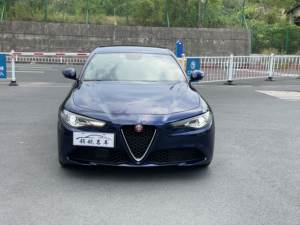 <span class=keywords><strong>Alfa</strong></span> <span class=keywords><strong>Romeo</strong></span> Giulia 2017 2.0T 200HP edizione Elite professionale esportazione di seconda mano - Product Image 3