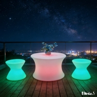 Ensemble de meubles lumineux LED modernes, canapé et table LED rechargeables à intensité variable, meubles éclairés à changement de couleur RGB pour la maison