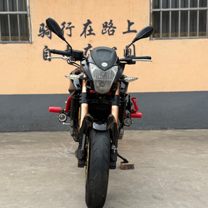 <span class=keywords><strong>Benelli</strong></span> <span class=keywords><strong>TNT</strong></span> 600i 600cc Moto Stradale a Benzina, 4 Cilindri Raffreddati a Liquido, EFI, Moto Naked ad Alte Prestazioni - Product Image 2