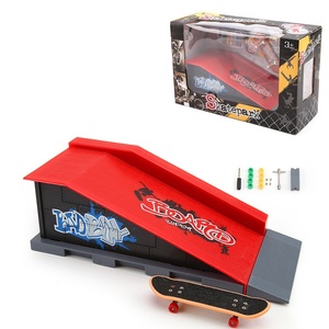 Kit de <span class=keywords><strong>skate</strong></span> pour doigts, ensemble de <span class=keywords><strong>rampe</strong></span> de skatepark, pièces pour la pratique technique, planche amusante pour l'intérieur, sport extrême, entraînement des doigts - Product Image 3