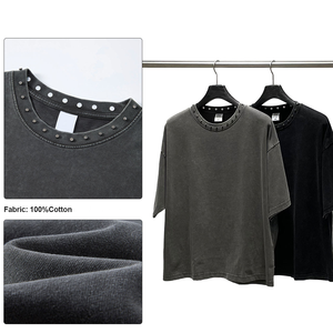 T-shirt da uomo all'ingrosso, taglio cropped squadrato, 285GSM, in cotone 100% pesante, lavato effetto distressed, con spalle scese e rivetti - Product Image 3