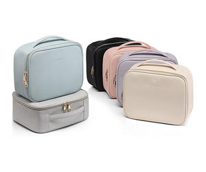 Sacs à cosmétiques de luxe pour femmes, pochettes amovibles, logo personnalisé, fermeture à glissière, matériau PU, motif lettres, couleurs noires, compartiments - Product Image 4