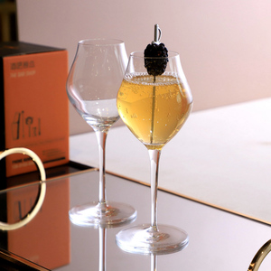 Verres à boire en verre de 8 oz, verres à <span class=keywords><strong>champagne</strong></span> en forme de tulipe colorés pour la dégustation - Product Image 1