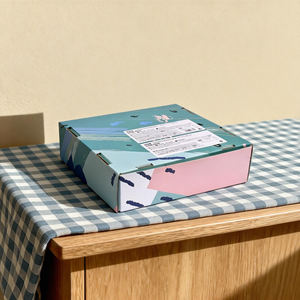 Boîte cadeau luxueuse en carton ondulé avec logo personnalisé, emballage en carton recyclé pour chaussures et <span class=keywords><strong>sous</strong></span>-vêtements, idéale pour l'expédition, avantage UV - Product Image 3