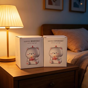 Caja de Luz Nocturna con Diseño de Oso, Caja de Cartón para Envío con Luz Nocturna LED, Caja de Papel Resistente a Impactos con Inserto de Espuma, Reciclable y Ecológica - Product Image 1