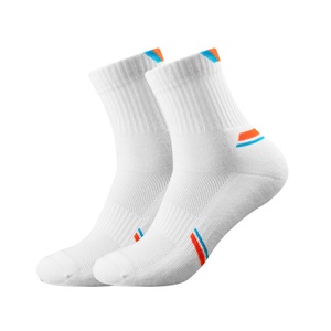 Chaussettes de sport professionnelles antidérapantes et absorbantes pour jeunes, avec grip amélioré, chaussettes de badminton à tube moyen et semelle en tissu éponge - Product Image 1