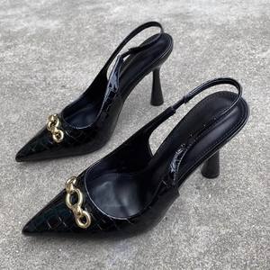 נעלי יוקרה נשים נקודת הבוהן עקב נעלי עקב נעלי שרשרת מתכת מבריקה נעלי עקב סנדלים - Product Image 2