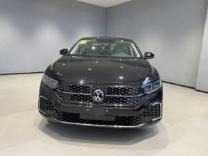 Auto Usado Más Económico <span class=keywords><strong>VOLKSWAGEN</strong></span> <span class=keywords><strong>Passat</strong></span> Pro 2023 380TSI Versión Longteng Nuevo Euro VI R18 Cuero Izquierda Aleación de Aluminio Tracción Delantera - Product Image 2