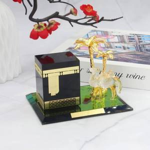 Modelo de la Kaaba de Cristal con Camello y Palmera, Decoración de Escritorio Duradera con Funcionamiento a Pilas - Product Image 1