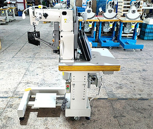 Industrial Side <b>Sewing</b> <b>Machine</b> for Shoes Sole Heavy Duty <b>Leather</b> Lock Stitch <b>Sewing</b> Machinery - Product Image 2