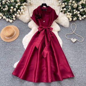 Nuevo Vestido de Verano 2026 para Mujer, Elegante, Midi, Cintura Imperio, Silueta en A, Color Sólido, Manga Corta, con Flores - Product Image 1