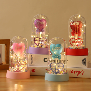 Décoration de table en acrylique LED en forme de cœur, figurine scintillante avec boîte cadeau, cadeau romantique pour la Saint-Valentin, la fête des mères, pour les couples et la famille - Product Image 1