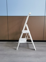 Nouvelle échelle pliante moderne en acier à 2-5 marches, style 2025, pour usage extérieur et en entrepôt, échelle domestique portable