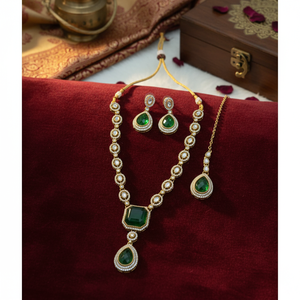 Ensemble de collier Kundan classique plaqué or de haute qualité avec pendentif en zircon et boucles d'oreilles assorties pour mariage et fête - Product Image 3