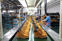 Bottes en cuir véritable sur mesure de taille moyenne : bottes de voyage, de randonnée et tactiques ; bottes de sécurité à embout d'acier OEM