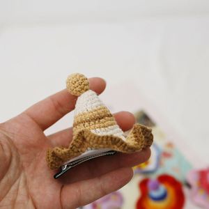 Chapeau de princesse coloré et élégant, petit accessoire de tête en laine tissée au crochet, pince à cheveux, accessoire de tête fait main, produit fini - Product Image 2