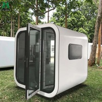 Maison préfabriquée en acier contemporaine et minimaliste Apple, idéale pour villa, appartement, magasin ou bureau, avec structure robuste et panneaux sandwich durables.