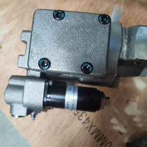Vanne de commande hydraulique H5V200DPH-9T5K 9TAW, ensemble régulateur de pompe hydraulique D9T6K-AV D9T6K-BV pour excavatrice - Product Image 3