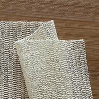 Sous-tapis antidérapant à dos en PVC, sous-couche épaisse en mousse antidérapante pour le camping et l'utilisation en voiture, offre une excellente protection contre les tapis