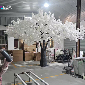 Árbol de cerezo japonés de seda blanca para bodas al aire libre LEDA, árbol artificial de cerezo grande de 8 pies para decoración - Product Image 1