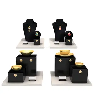 Set di espositori per vetrine di gioielli metallici Set di espositori per gioielli di lusso