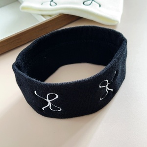 Faixa de Cabelo Tricotada com Bordado em Laço, Faixa Elástica Larga para Esportes, Academia e Yoga, Acessório de Cabelo Tendência para Mulheres - Product Image 4