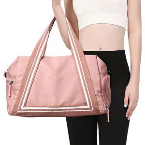 Muestra Gratuita, Bolsa de Viaje Deportiva Rosa Personalizada al por Mayor para Mujer, Bolsa de Mano para Gimnasio, Fin de Semana o Viajes Cortos con Logotipo - Product Image 1