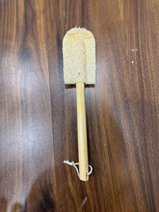 Fabricant vietnamien, vente chaude, brosse de nettoyage de tasse à 2 ailettes KB Eco Life, éponge naturelle douce et sûre en loofah, manche en bois anti-rayures - Product Image 3
