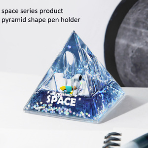 <span class=keywords><strong>Porte</strong></span>-clés <span class=keywords><strong>Astronaute</strong></span> Spatial Mystérieux au Design Nouveau 2021, <span class=keywords><strong>Porte</strong></span>-clés Populaire en Acrylique de Forme Carrée avec Sable Mouvant, Huile Liquide, Espace - Product Image 5