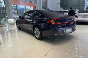 Utilisé pour Sonata 2022 3.8L Essence Automatique Berline 4 Portes 5 Places 1-25000 Miles de kilométrage Sièges en Cuir Toit Ouvrant - Product Image 4