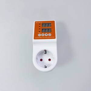 Protector de Voltaje Ajustable Ke Ap16, 16A, Enchufe Europeo, Pantalla Digital, Monofásico, CA 220V, Protección para Refrigerador - Product Image 1