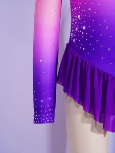 Justaucorps de gymnastique pour filles, dégradé, manches longues, avec strass, jupe intégrée, en spandex, pour compétition rythmique, coupe ajustée, personnalisé - Product Image 5
