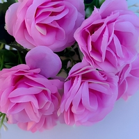 Mini Bouquet de Roses Artificielles Style Naturel Fleurs Artificielles Décoration Simple pour Centre de Table Maison Bureau Mariage