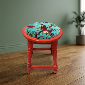 Nouveautés 2022 : Grand tabouret traditionnel pour enfants en bois, recouvert de velours à imprimé oiseaux turquoise, tissé à la main, pour extérieur, chambre et hôtel - Product Image 2