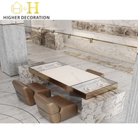 Vitrine de Luxe Personnalisée pour Bijoux avec Éclairage LED, Verre Haute Résistance, Cadre Métallique Doré, Équipement de Magasin Écologique, Design d'Intérieur