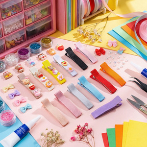 Jolies pinces à cheveux de dessin animé de 12 cm, accessoires de bijoux faits à la main pour un usage quotidien - Product Image 1