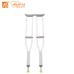 Muletas axilares AUFU FS9251L de aleación de aluminio con altura ajustable para apoyo a la movilidad - Product Image 1