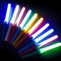 Lot de 90 bâtons lumineux en plastique pour Noël et Halloween, LED étanches, fonctionnant à piles, pour les fournitures de fête de remise des diplômes, les cadeaux d'anniversaire