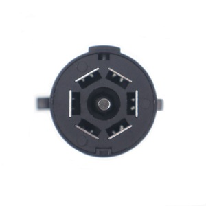 Conector de Enchufe de Remolque Impermeable de 7 Pines para Uso Automotriz y en RV, Color Negro Up1704 - Product Image 2