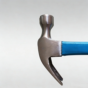 Marteau à griffes court de sécurité <span class=keywords><strong>en</strong></span> acier au carbone pour le travail du bois, avec manche <span class=keywords><strong>en</strong></span> plastique de type pneu - Product Image 3