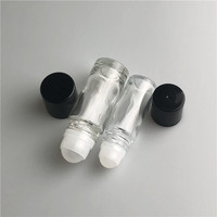 Bouteilles en verre d'huile essentielle délicate de luxe de haute qualité de 30ml 50ml avec des boules de rouleau